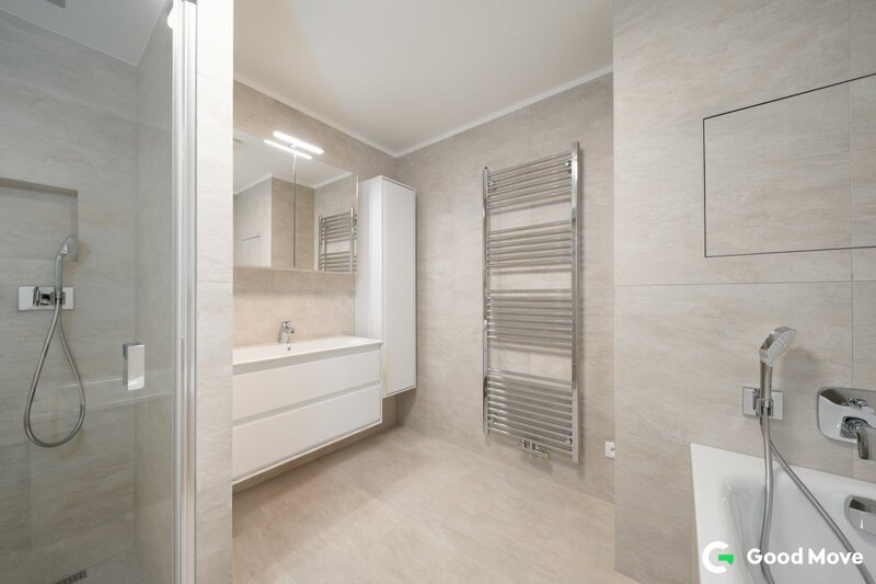 Prodej nadstandardního bytu 3+kk s terasou a garážovým stání - 2