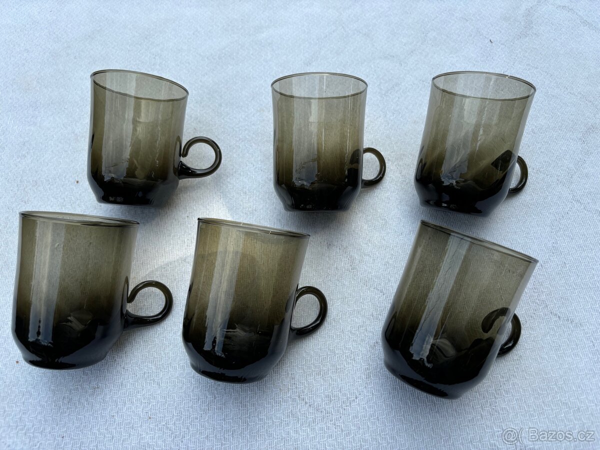 Hrnečky ze skla - 2