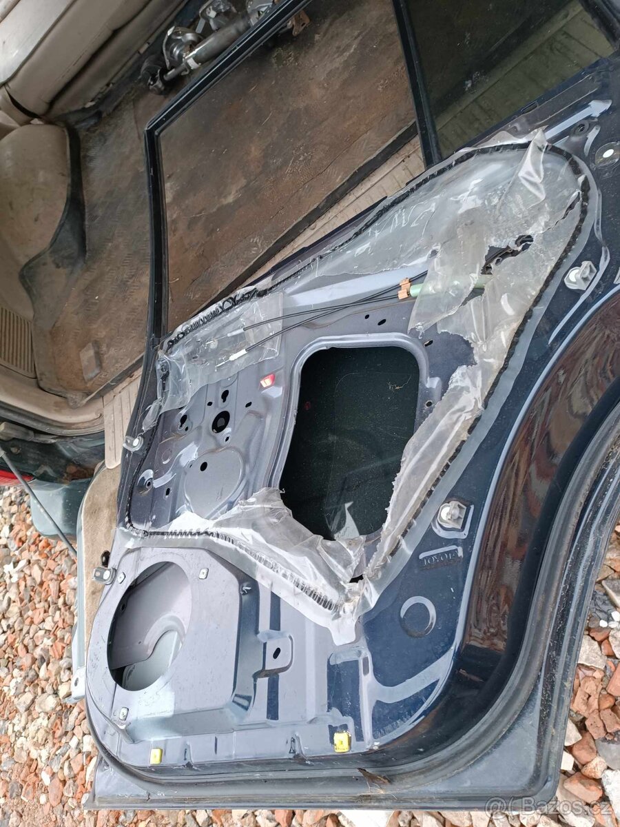 Toyota Land cruiser HDJ100 - pravé zadní dveře + okna - 2