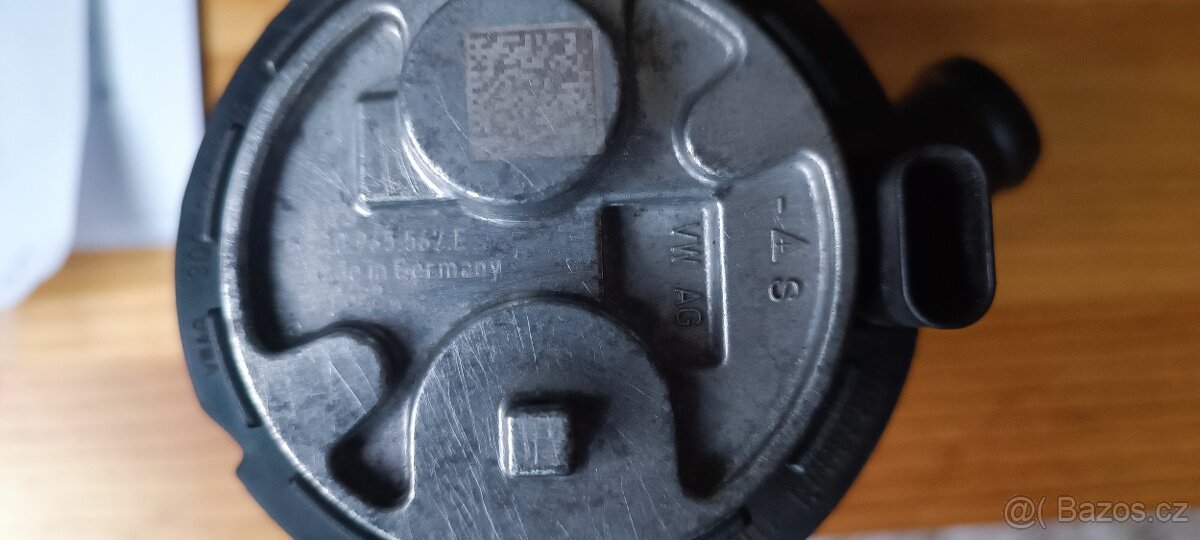 Prodám přídavné vodní čerpadlo VW AG r.v. 2022 - 2