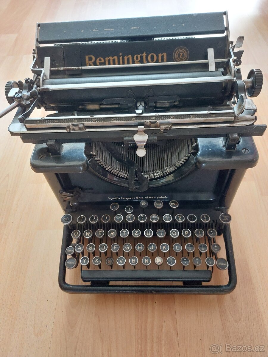 Starý psací stroj Remington - super cena - 2