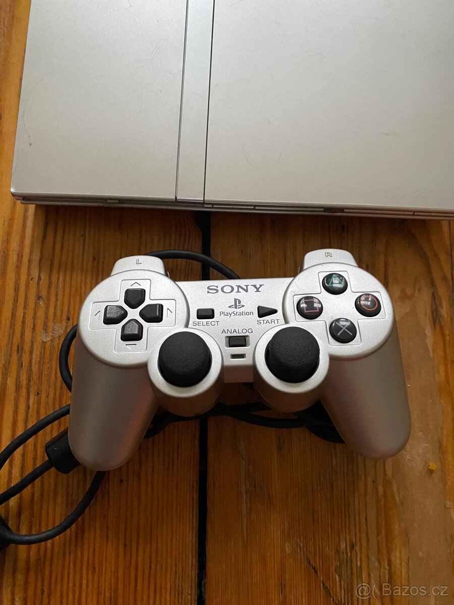 PlayStation 2 PS2 Slim Stříbrná 3x hra Sony příslušenství - 2