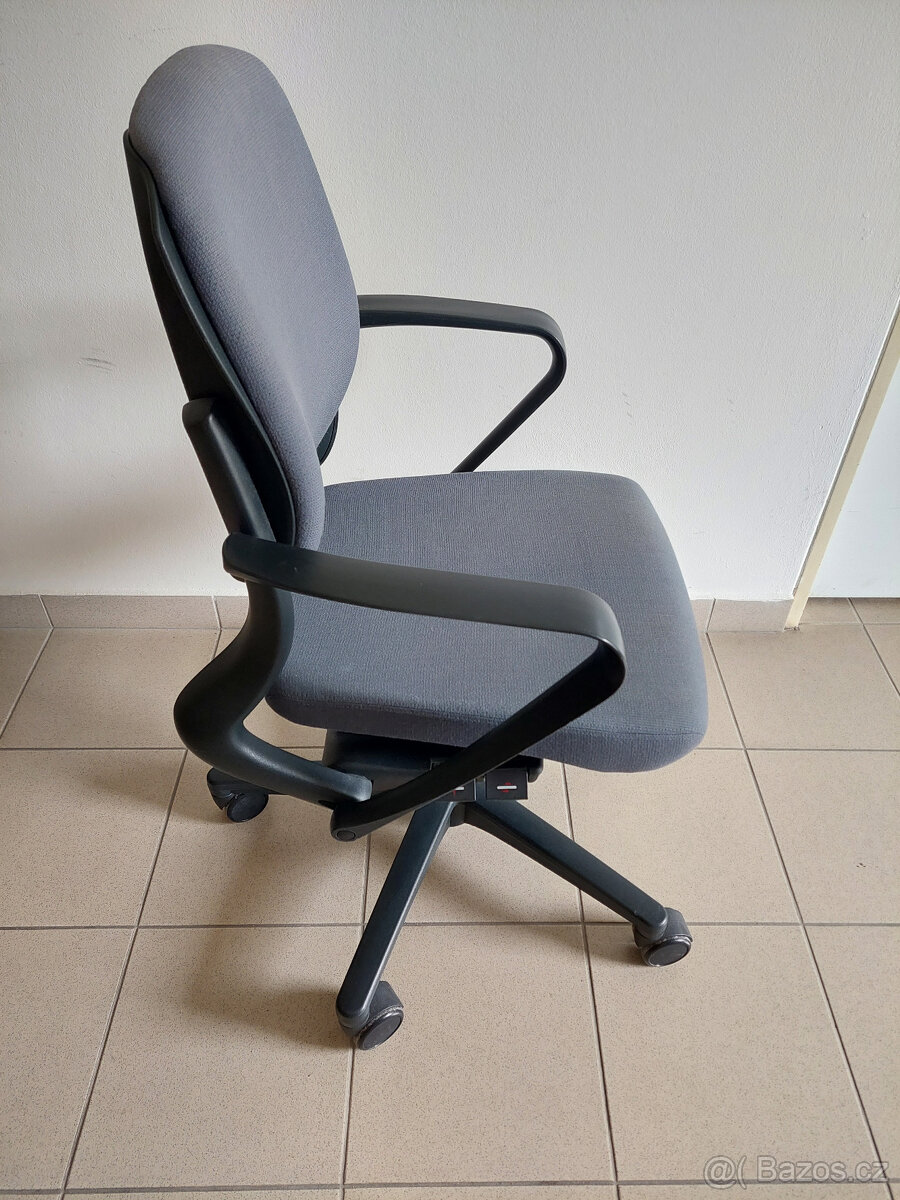 Kancelářská židle Ahrend - 2