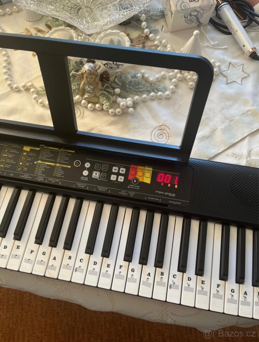 Yamaha PSR-F52 - 2