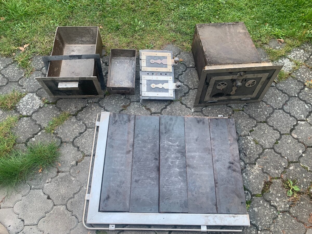 Kování pro kachlová kamna - 2