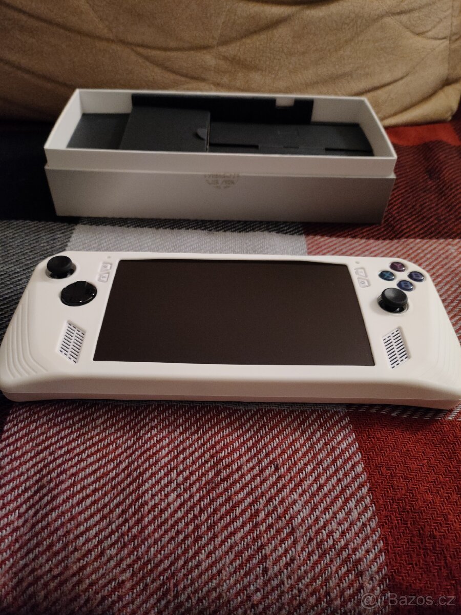 Asus Rog Ally Z1 Extreme 512/16. Top stav ++ - 2