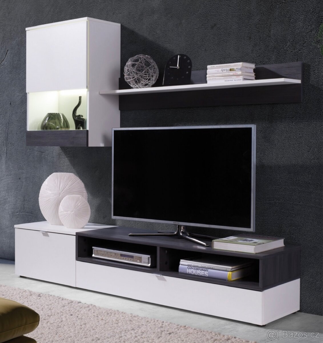 Obývací stěna - 2