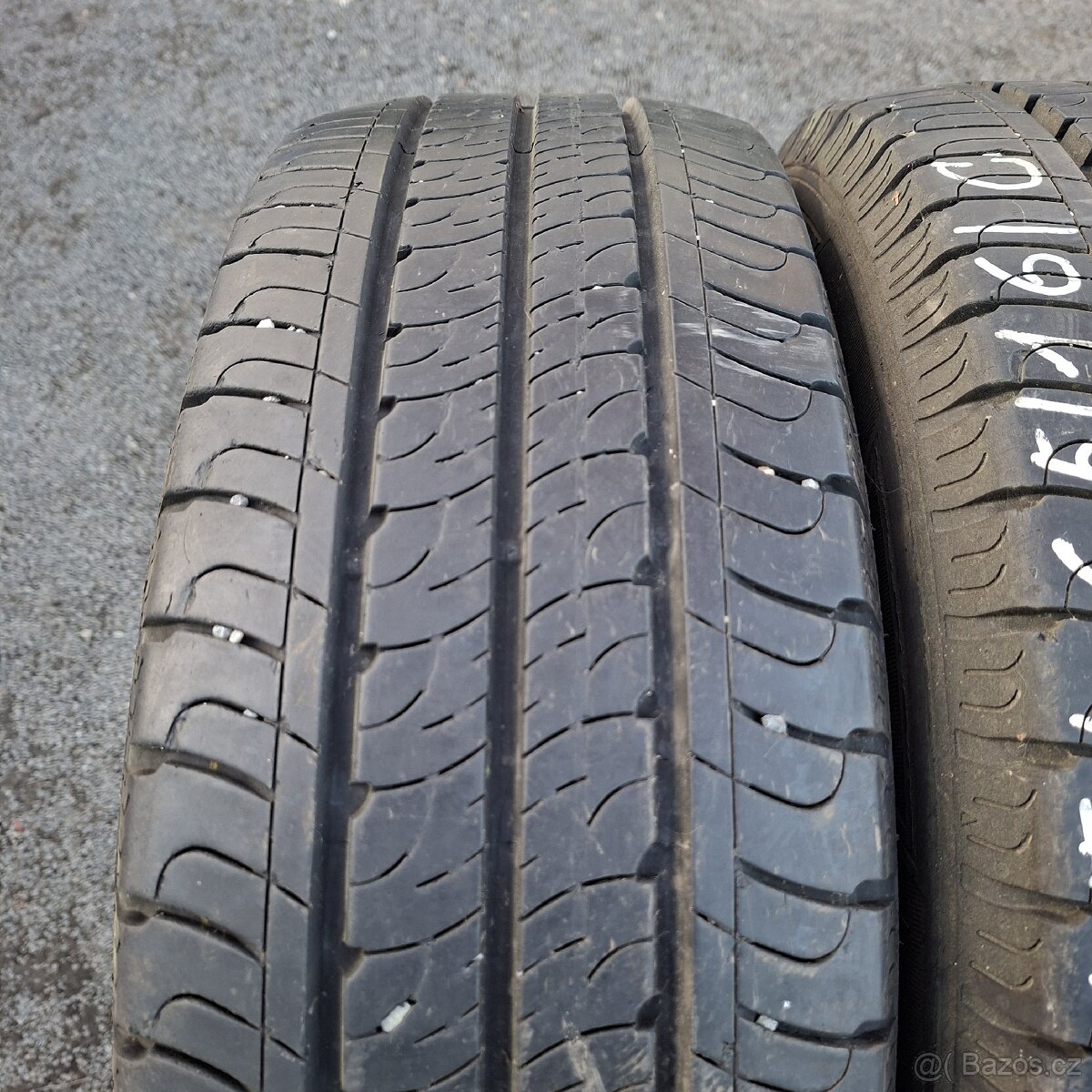 Letní pneu 215 65 16C - 2