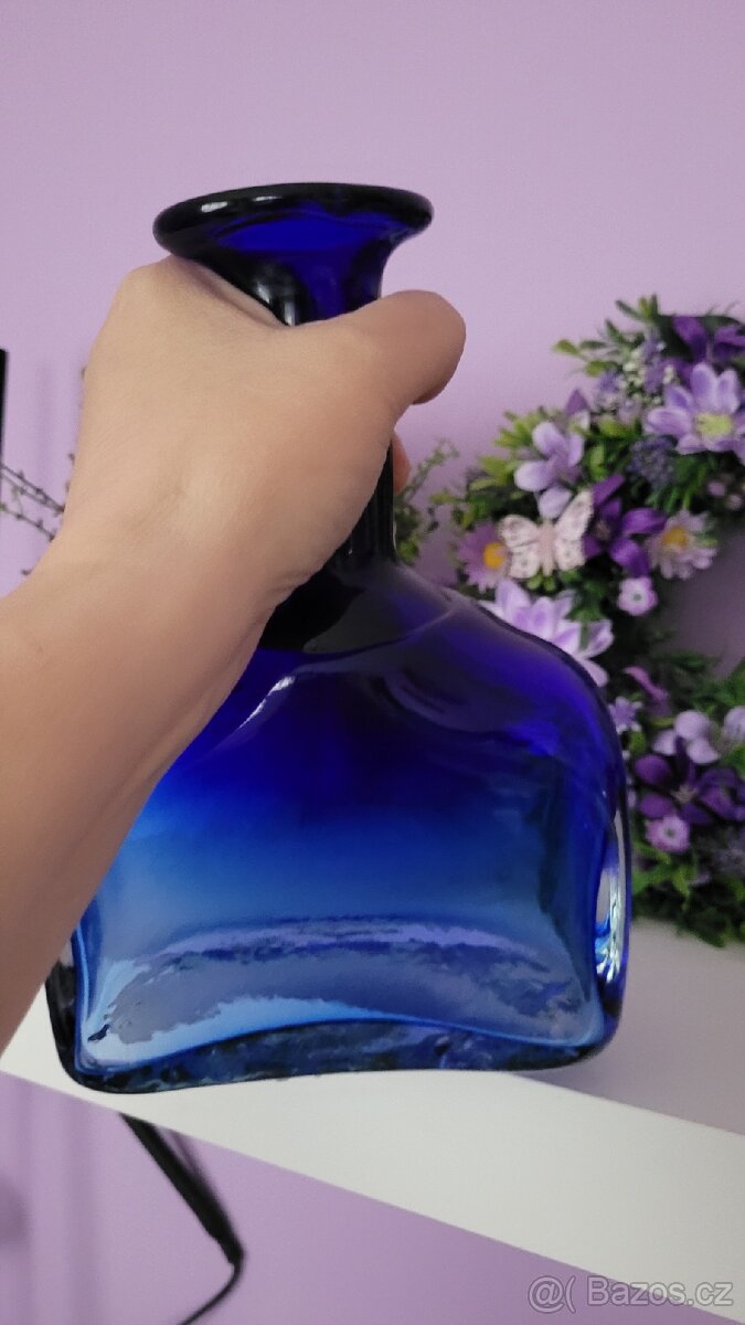 Modrá velká láhev - 2