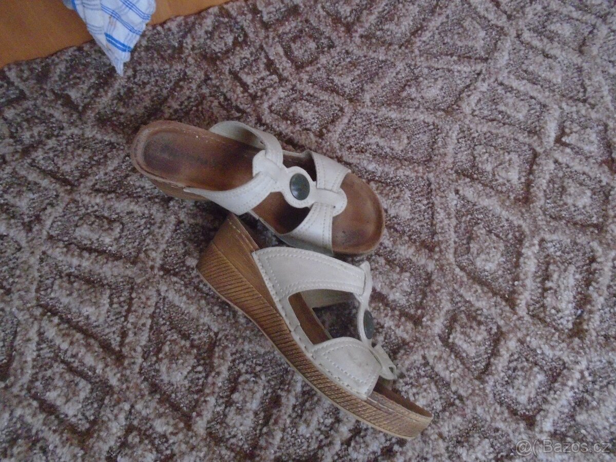 Dámské pantofle vel.38-5 - 2