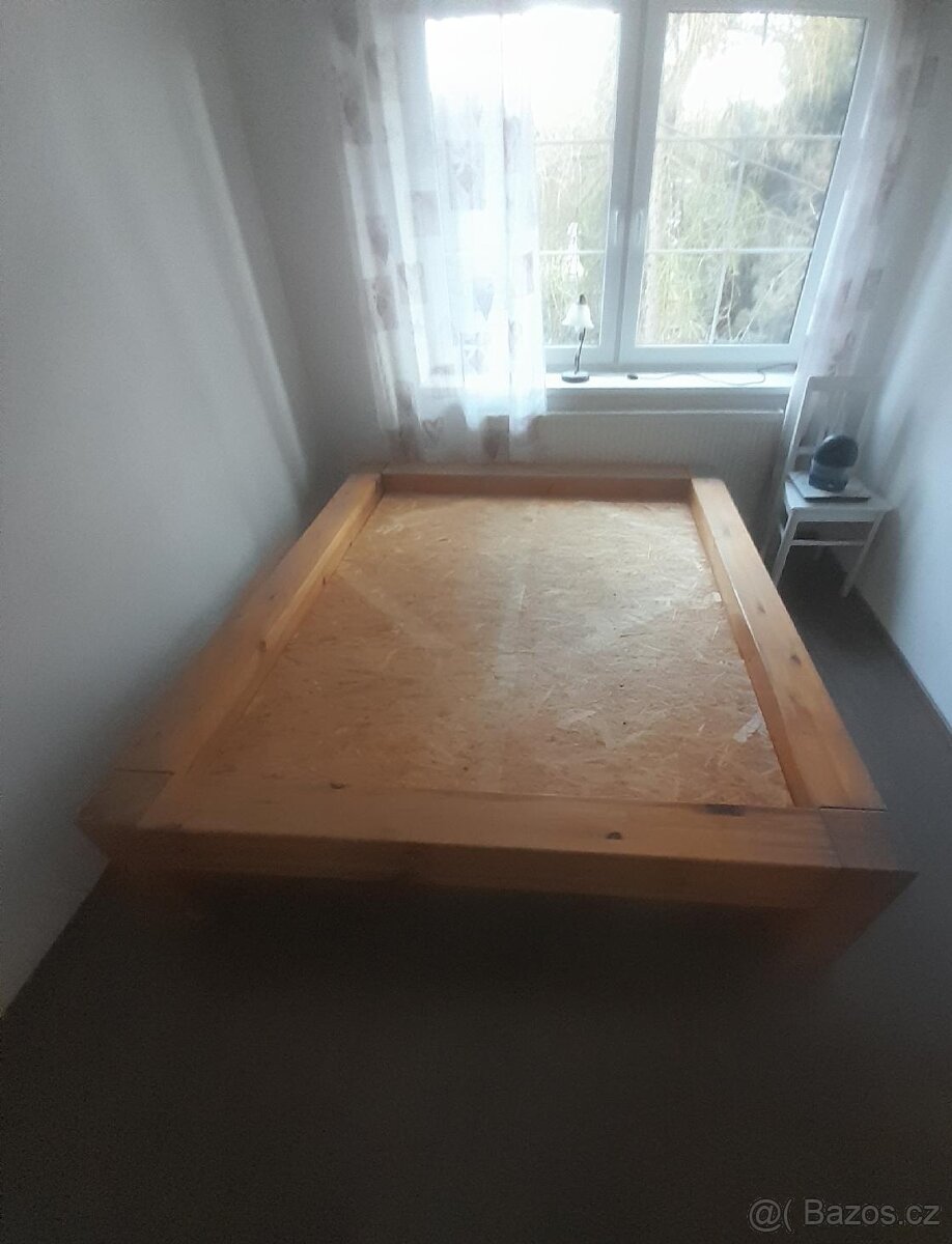Prodám dřevěnou postel 160x200 - 2