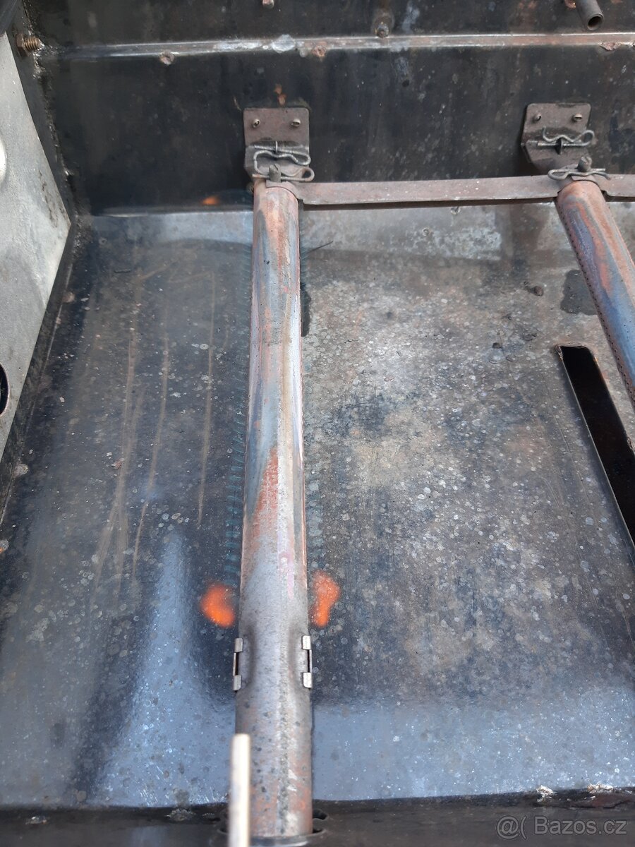 Zahradní gril CharBroil - 2