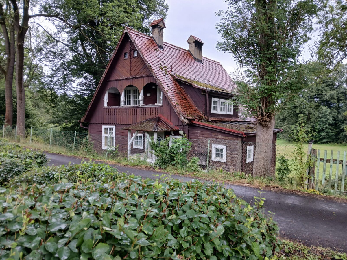 Poloroubený dům Dolní Řasnice okr. Liberec - 2
