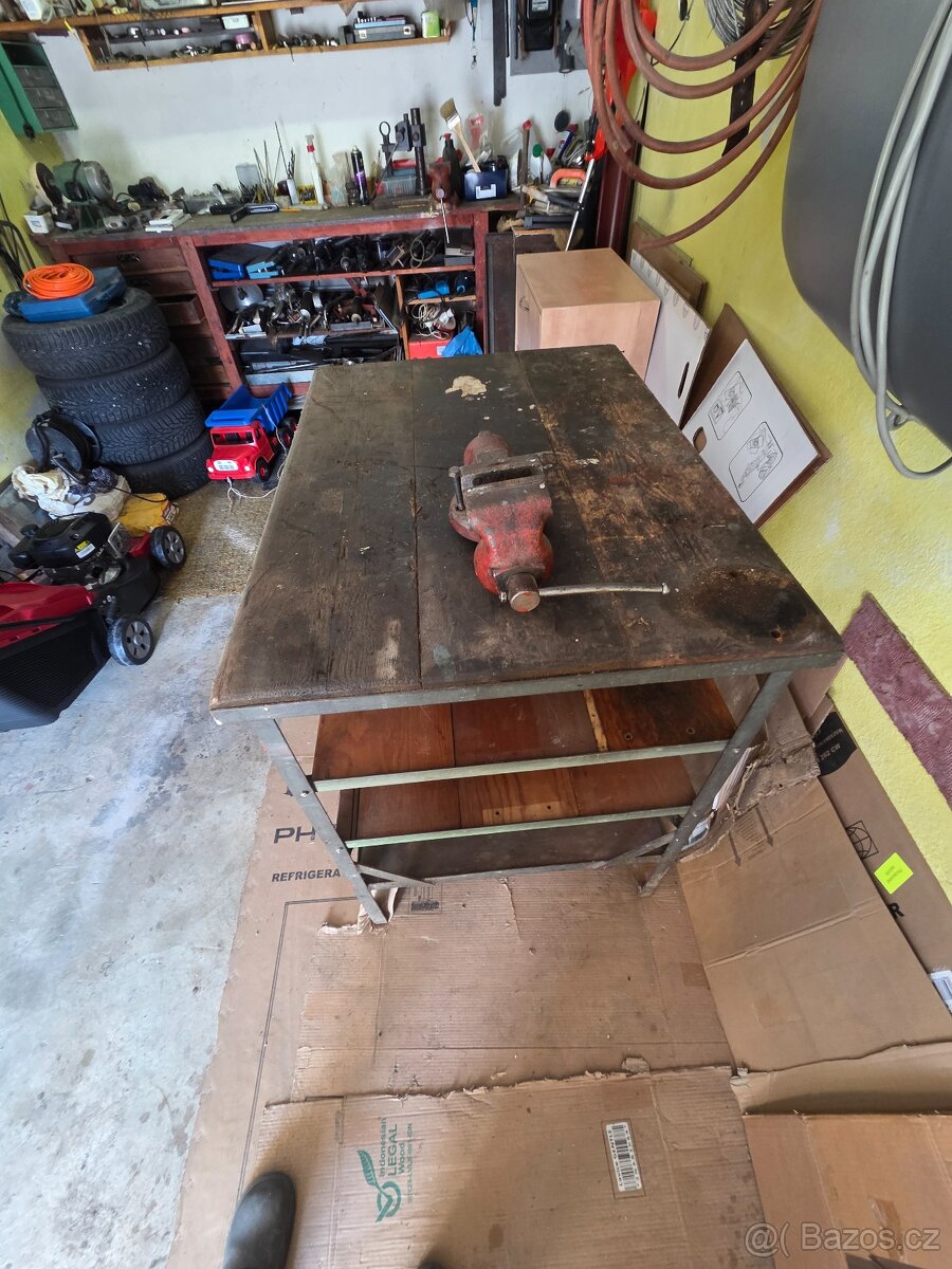 Pracovni stul ponk se sverakem - 2