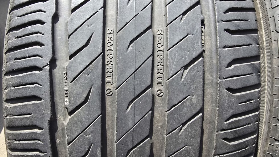 Letní pneu 295/35/21 Semperit - 2