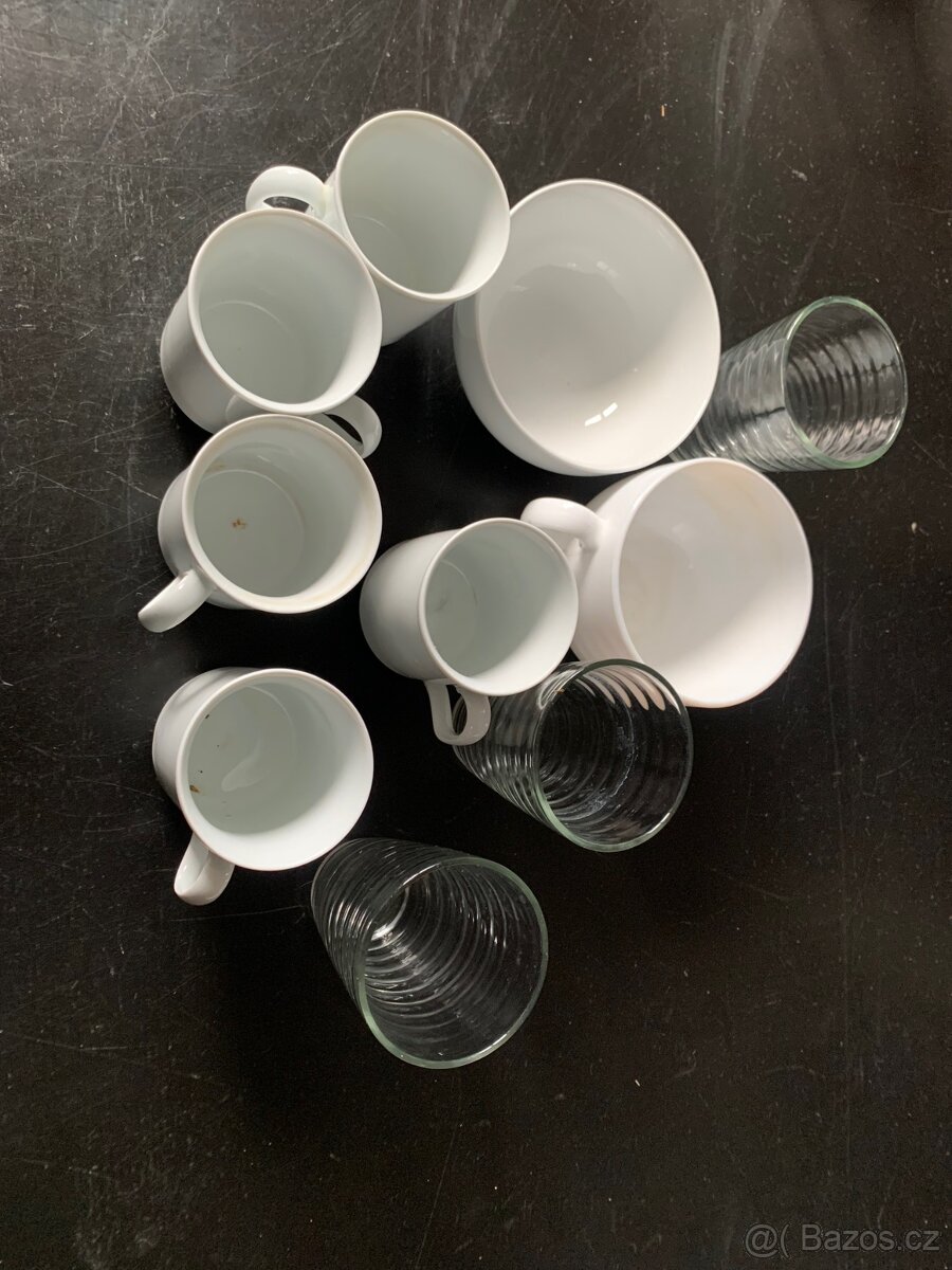 Hrnečky, misky a sklenice - 2