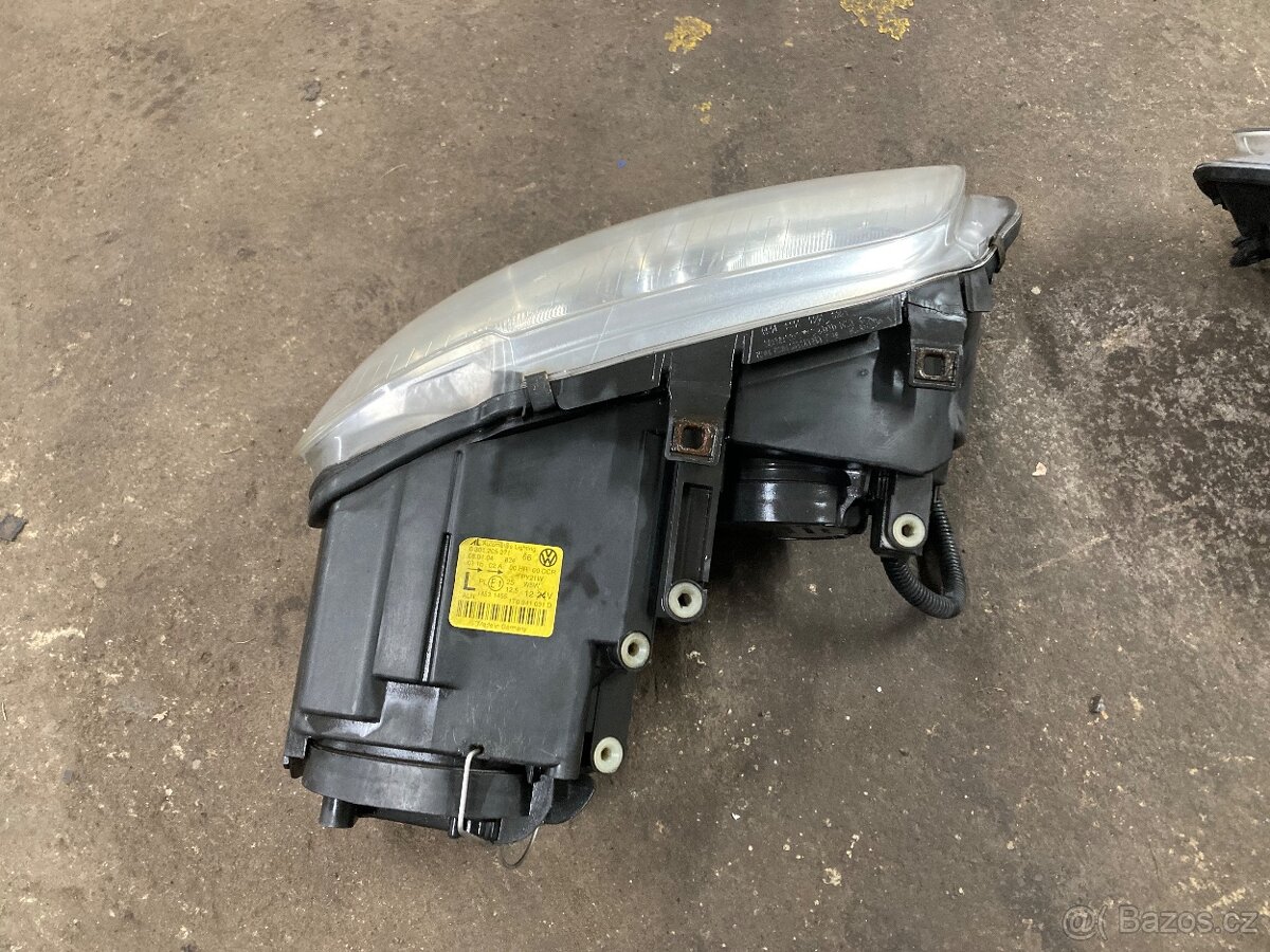 Xenony Touran 1T1 - 2