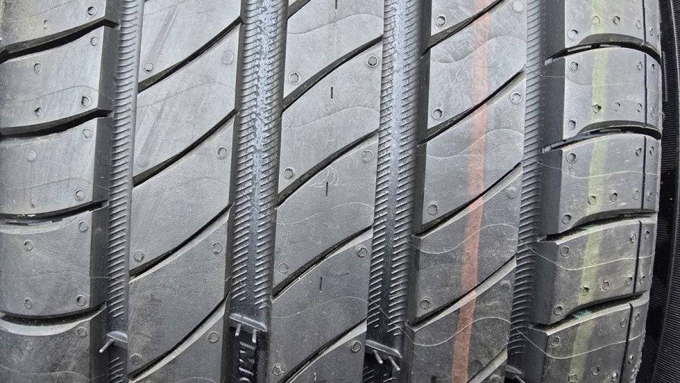 Letní pneu 185/60/15 Michelin - 2