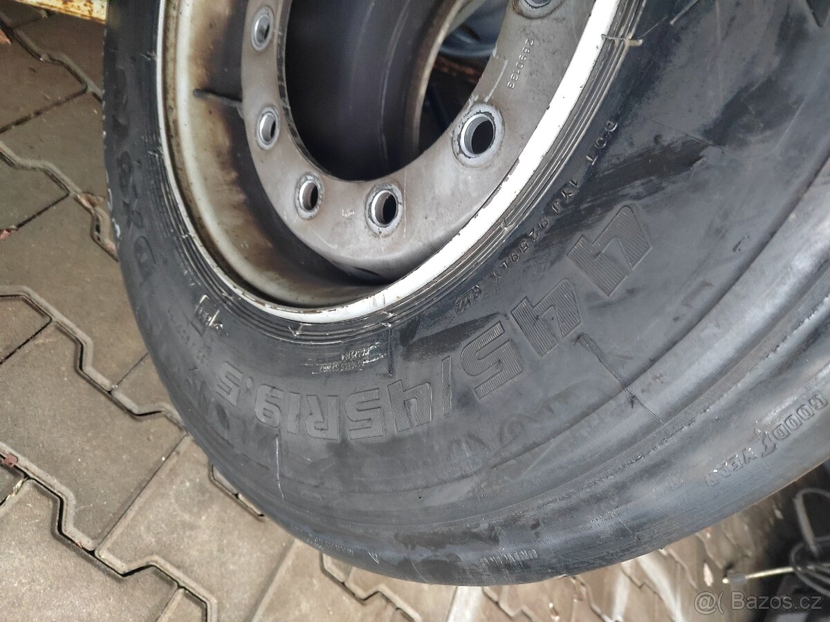 Pneu+disk 445/45 R 19,5 - 2