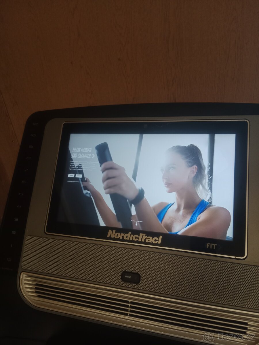 Běžecký pás NORDICTRACK při rychlém jednání sleva - 2