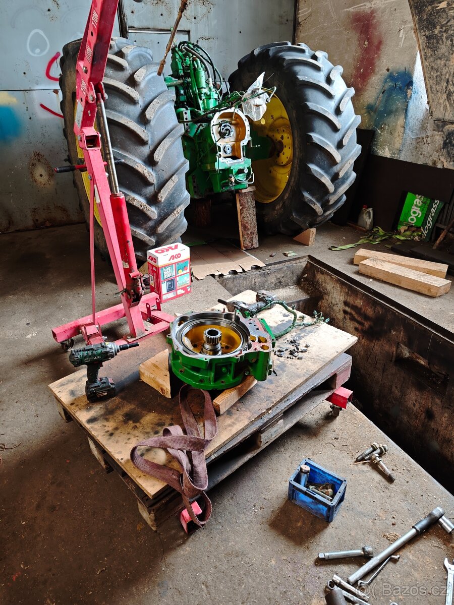 John Deere 7600-7810 - 2