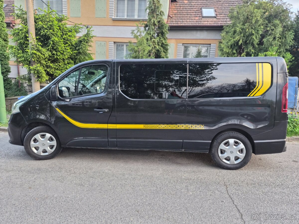 Renault Trafic 1.6dci 88kw/120k 9mist rok 2015 - 2