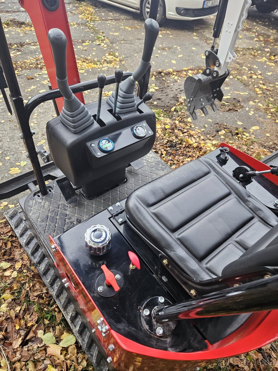 Minibagr JPC 1100kg - 2