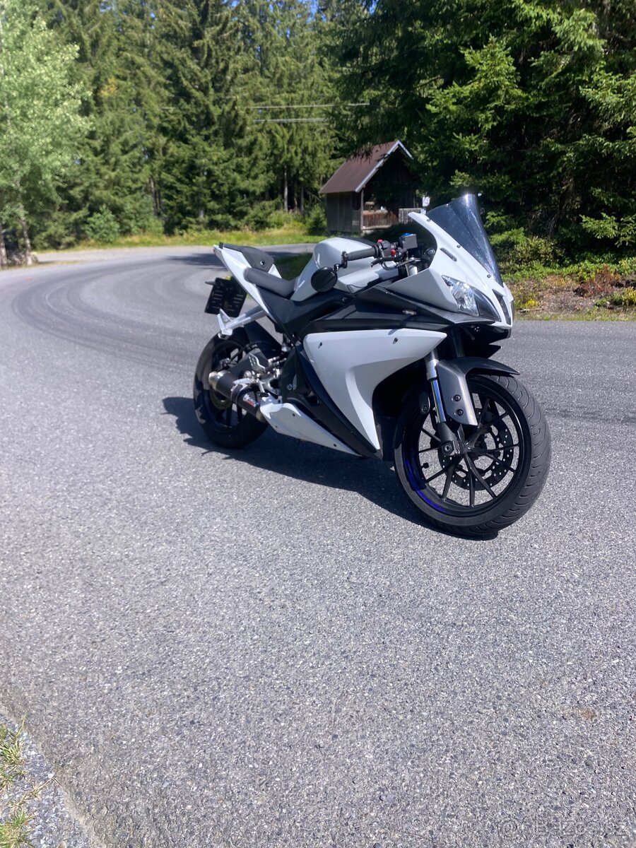 Yamaha YZF R125 - 2