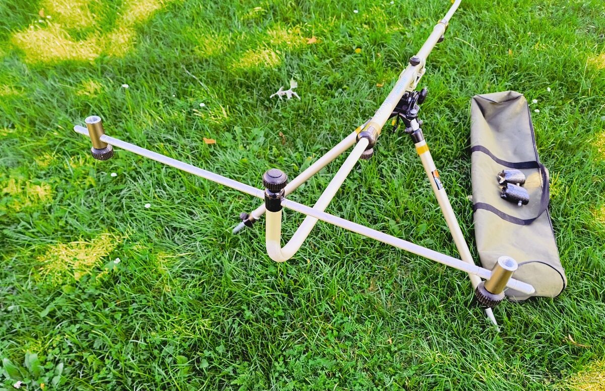 Stojan na pruty NESVIK Compact - 2