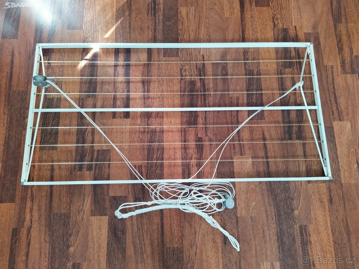 Sušáky Ikea - závěsné - 2