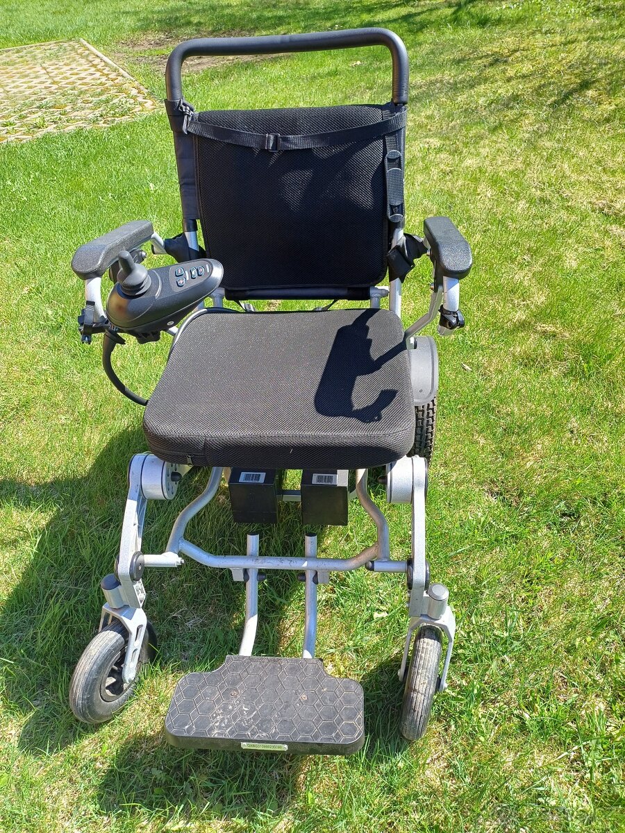 Elektrický skládací invalidní vozík Selvo i4500 - 2