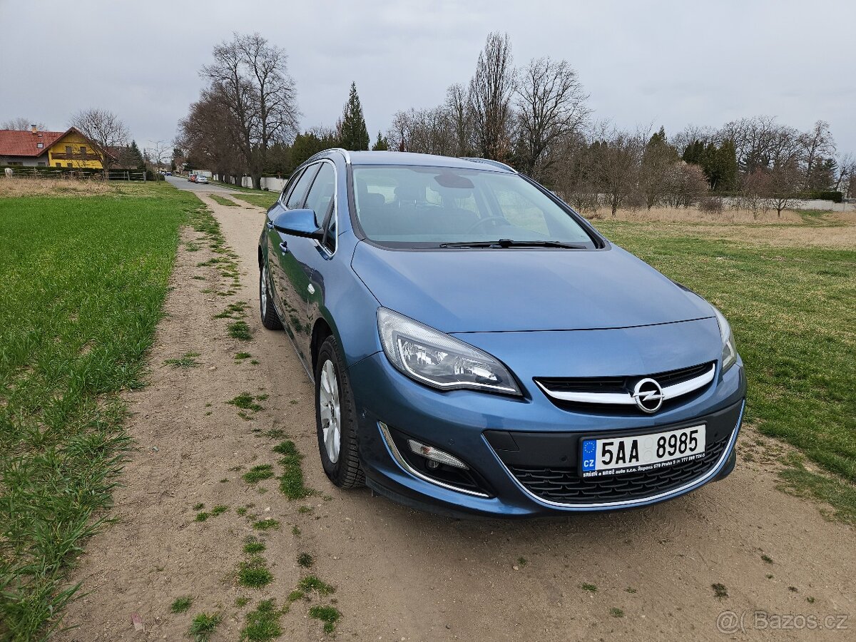 Opel Astra combi 1,6 CDTi + tažné zařízení - 2