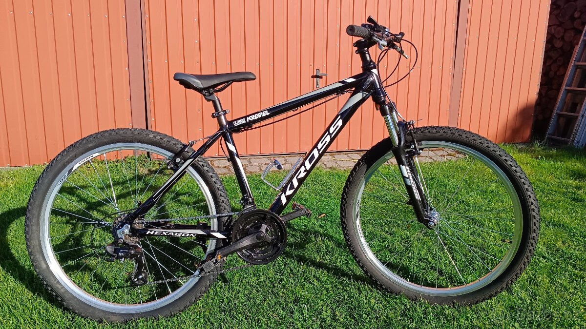 Horské kolo 26" KROSS černé - 2