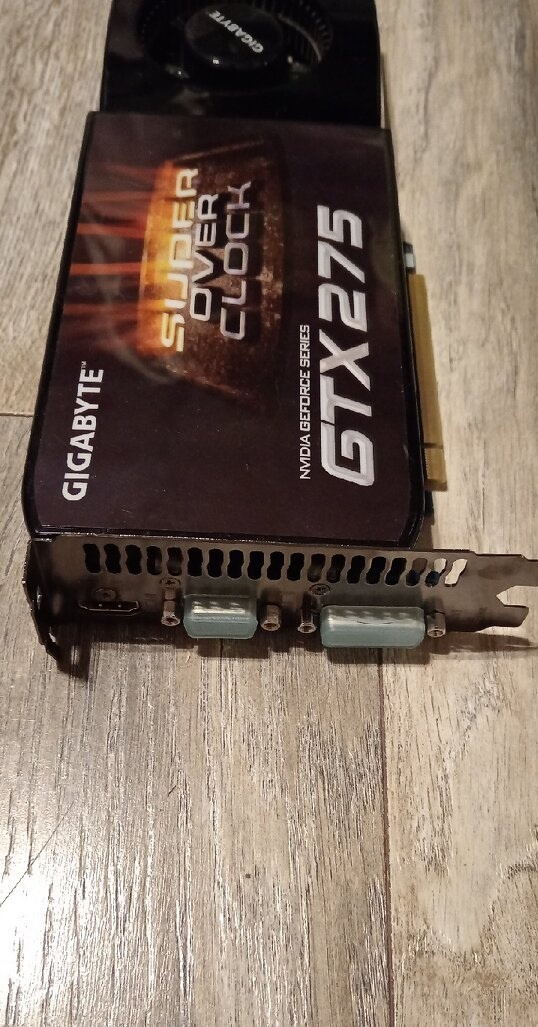 Gigabite Gtx 275 2Gb GDDR3 - 2