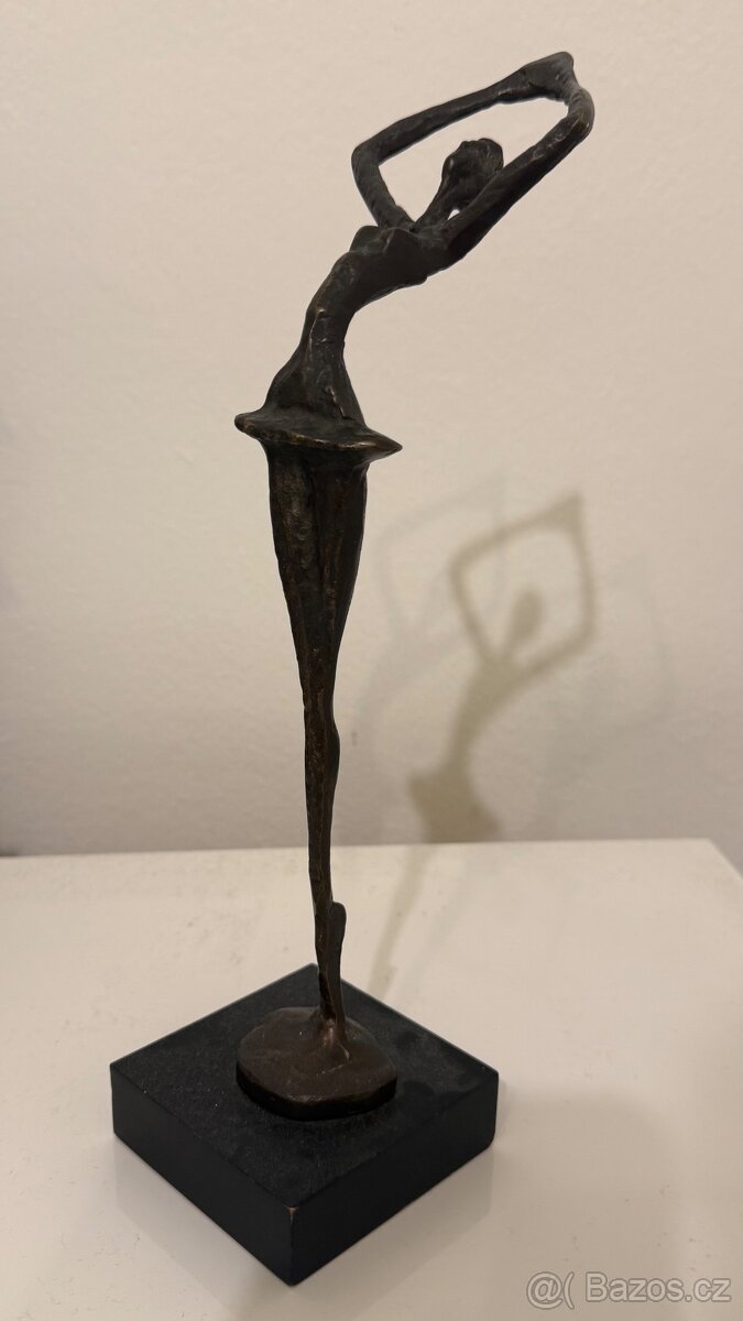 Bronzová figurka baletky - 2