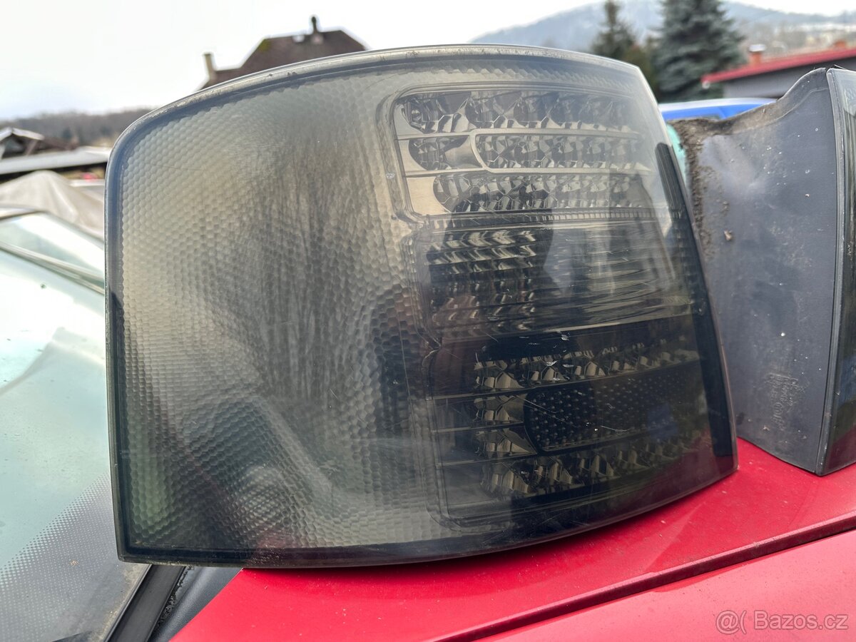 Zadni svetla audi a6 c5 avant - 2