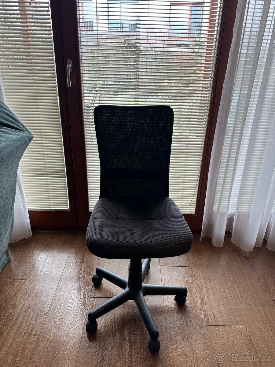 Dětská otočná židle 300 Kč - 2