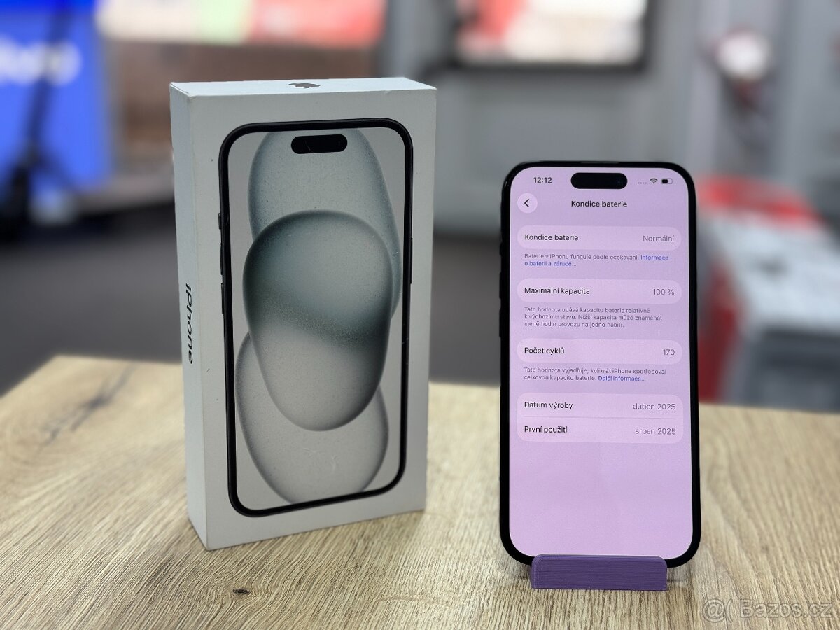 Apple iPhone 15 256GB - 2