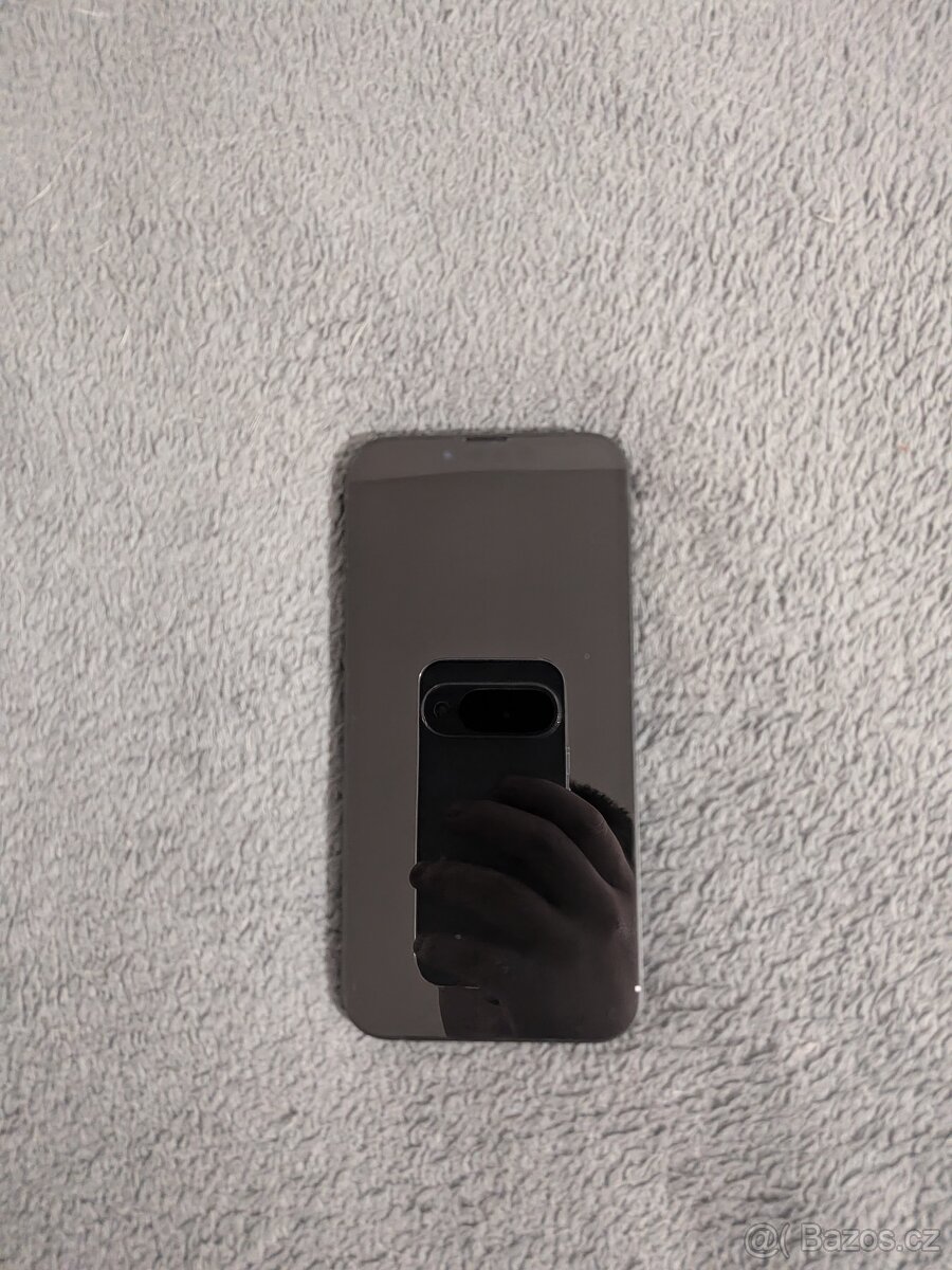 iPhone 16e 128 GB černá - 2