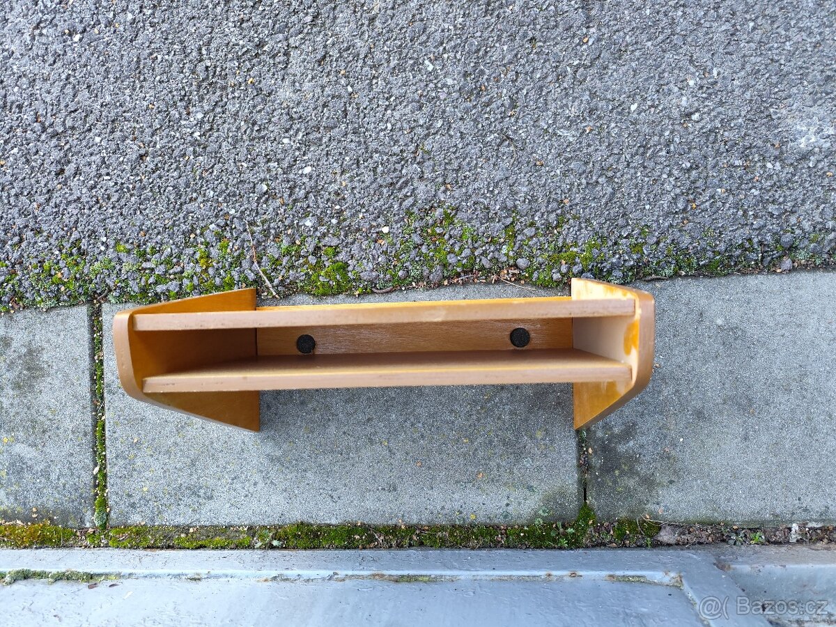 Polička na telefon - 2