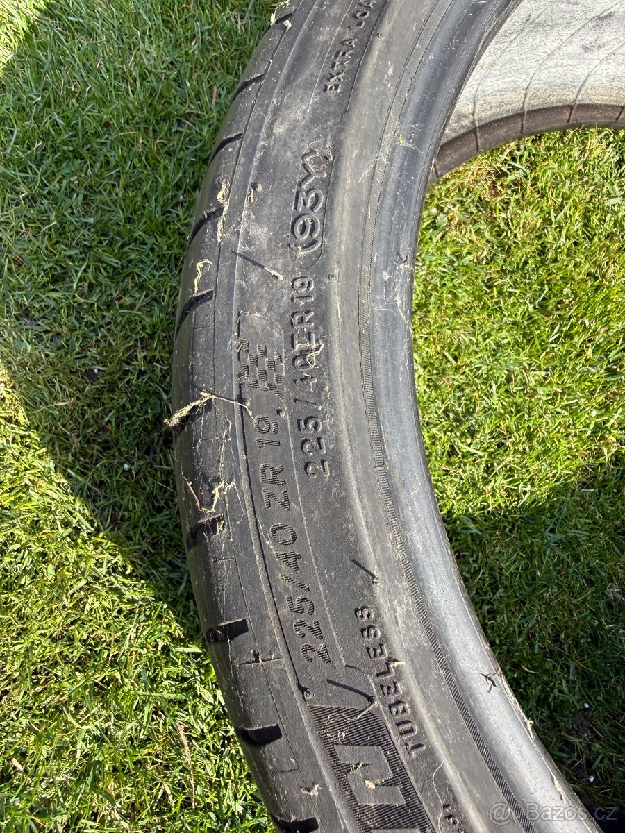 Michelin Pilot sport 225/40 R19 - 2