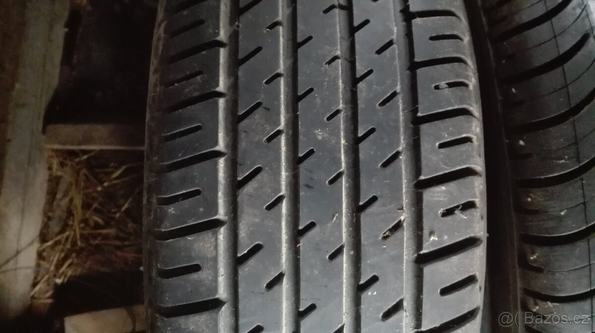 pneu 205/60/ R15 MICHELIN - 2