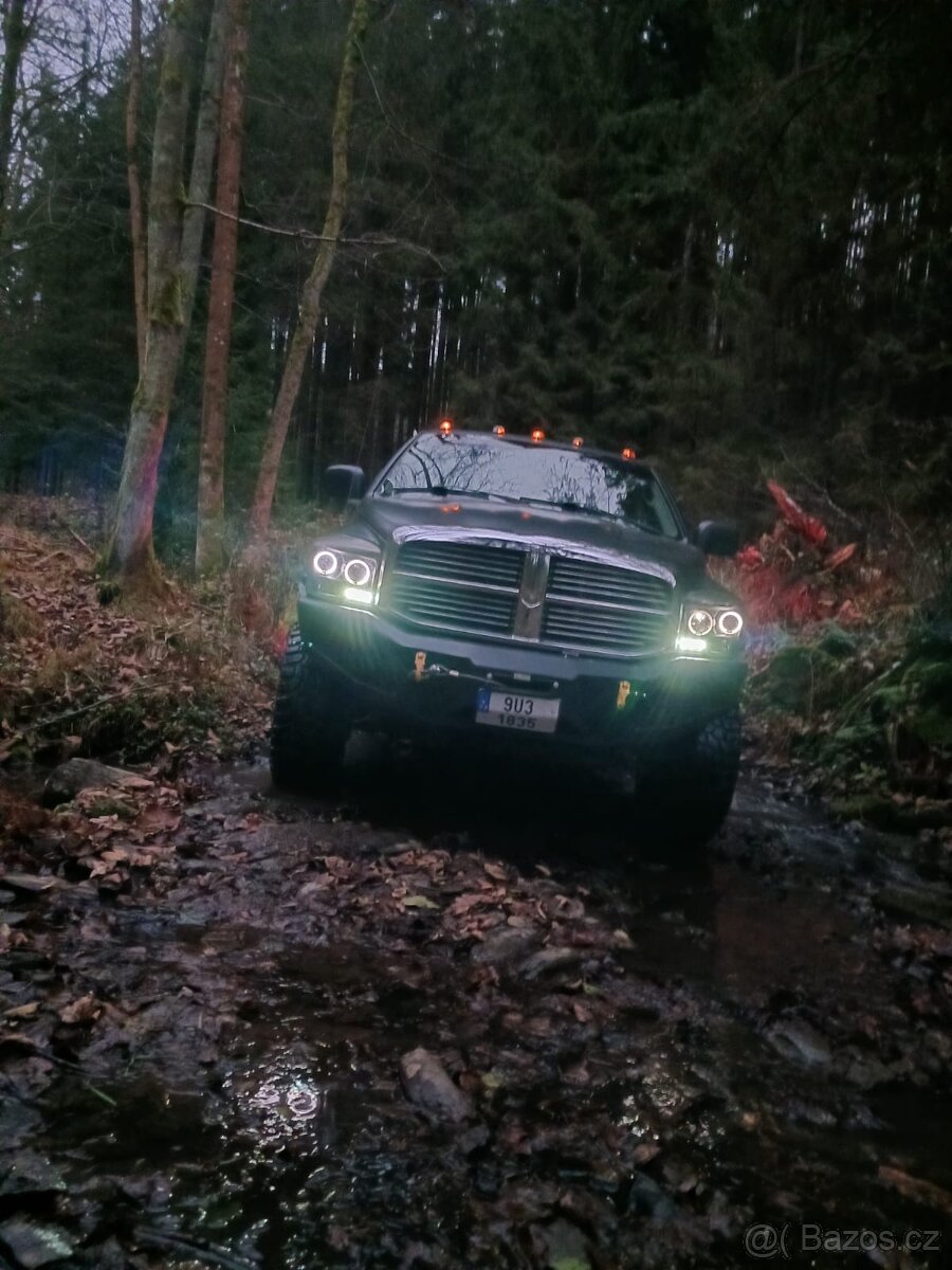 Dodge RAM 1500 4,7 V8 - 2