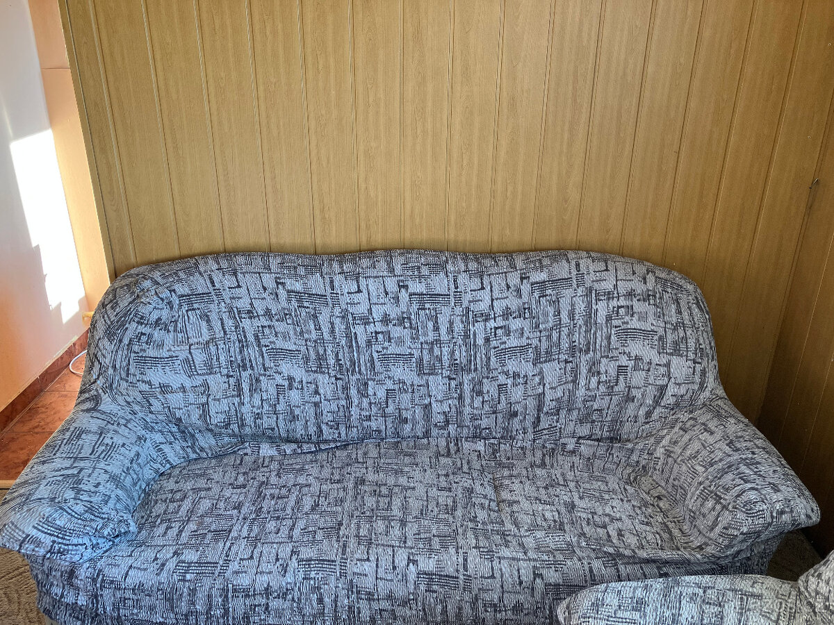 pohovka a křesla - 2