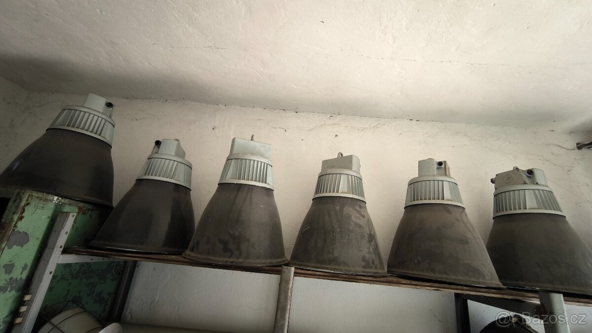 Industriální lampa - 2