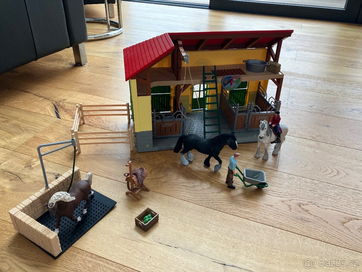 Stáj, mycí box, koně, postavy SCHLEICH - 2