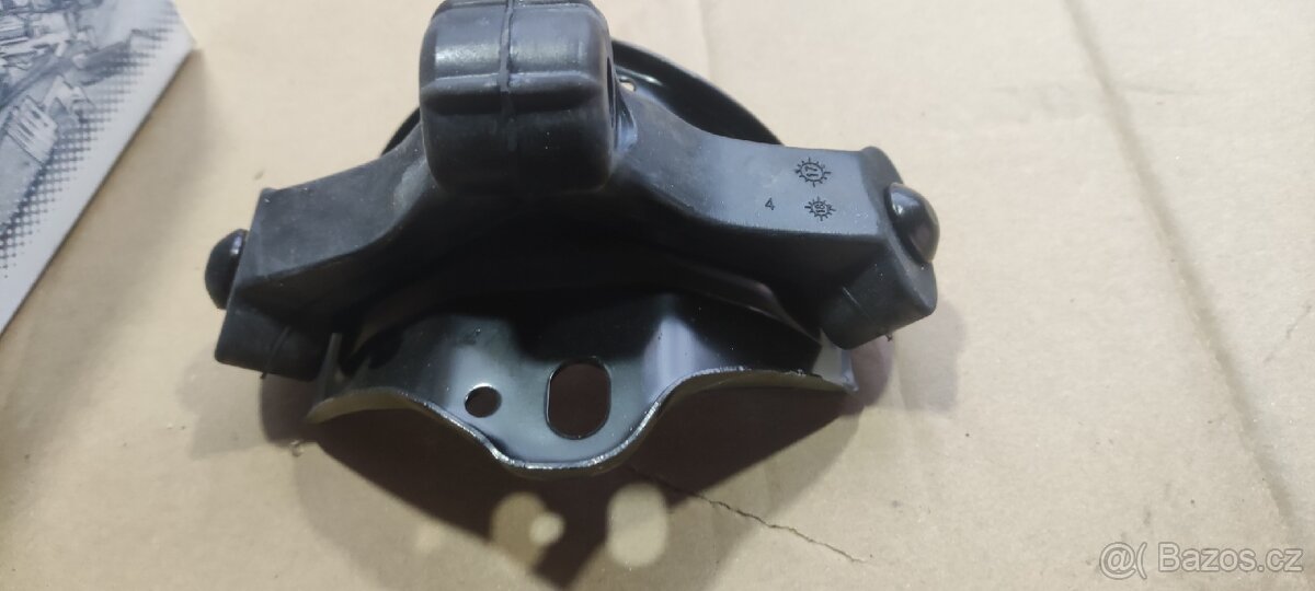 Držák výfuku vw t5 - 2