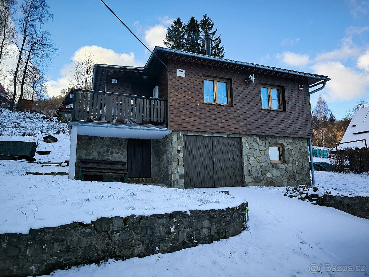 Prodej, chata s č. ev., obec Trojanovice. - 2