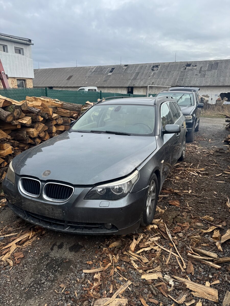 Prodám náhradní díly na bmw E61 - 2
