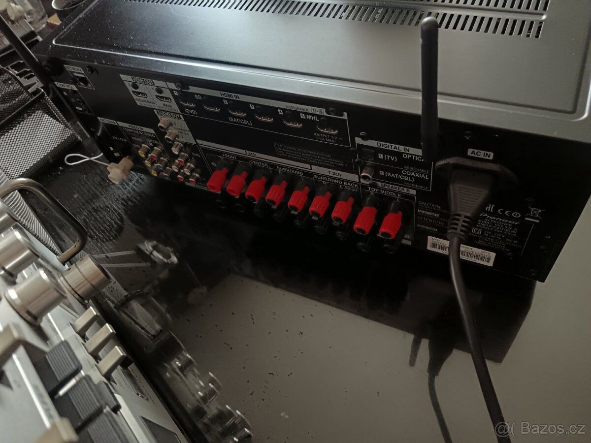 Pioneer AV Receiver VSX 930 - 2